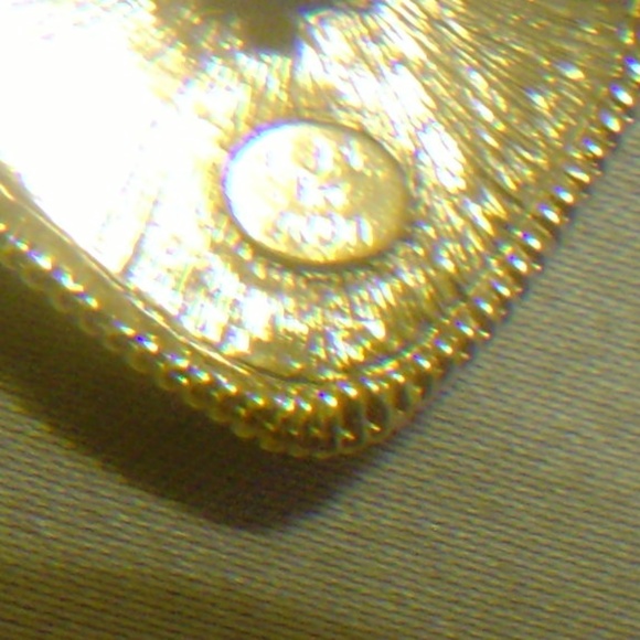 KENNETH JAY LANE Caprianti Collection for Avon Earrings - Picture 10 of 14